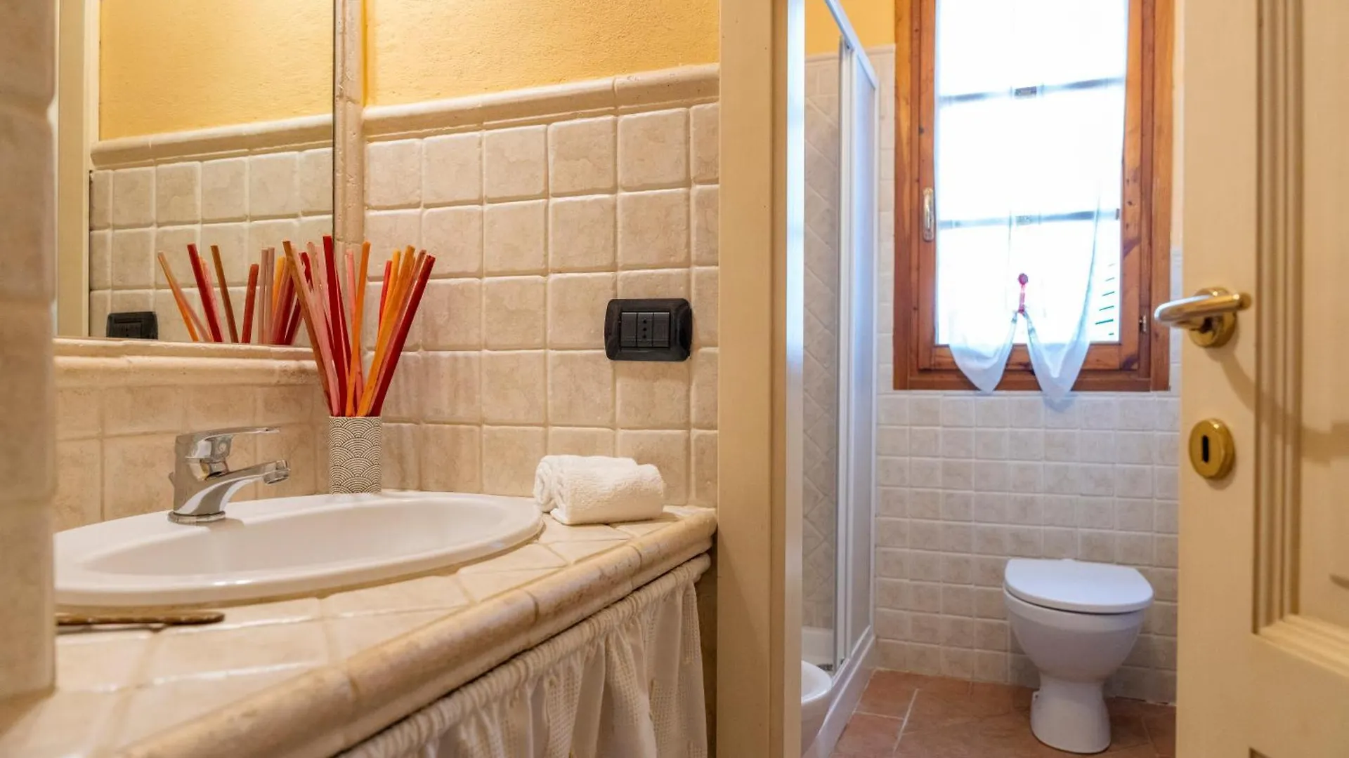 Villa Sunshine Apartments Gambassi Terme Italia