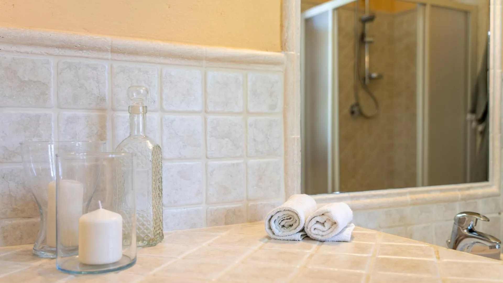 Villa Sunshine Apartments Gambassi Terme Italy