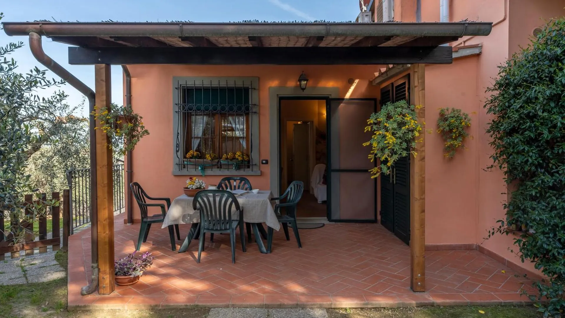 Villa Sunshine Apartments Gambassi Terme 0*,